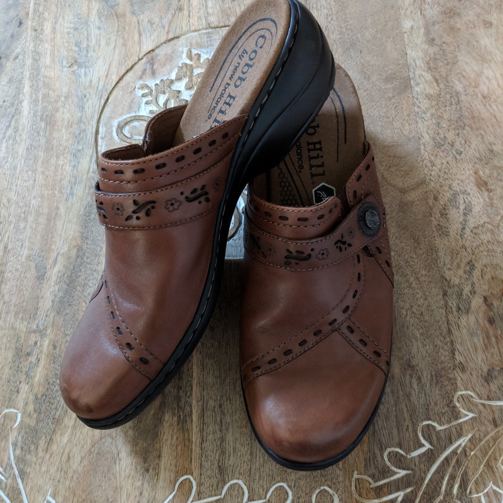 Cobb Hill by New Balance NWOT Mules